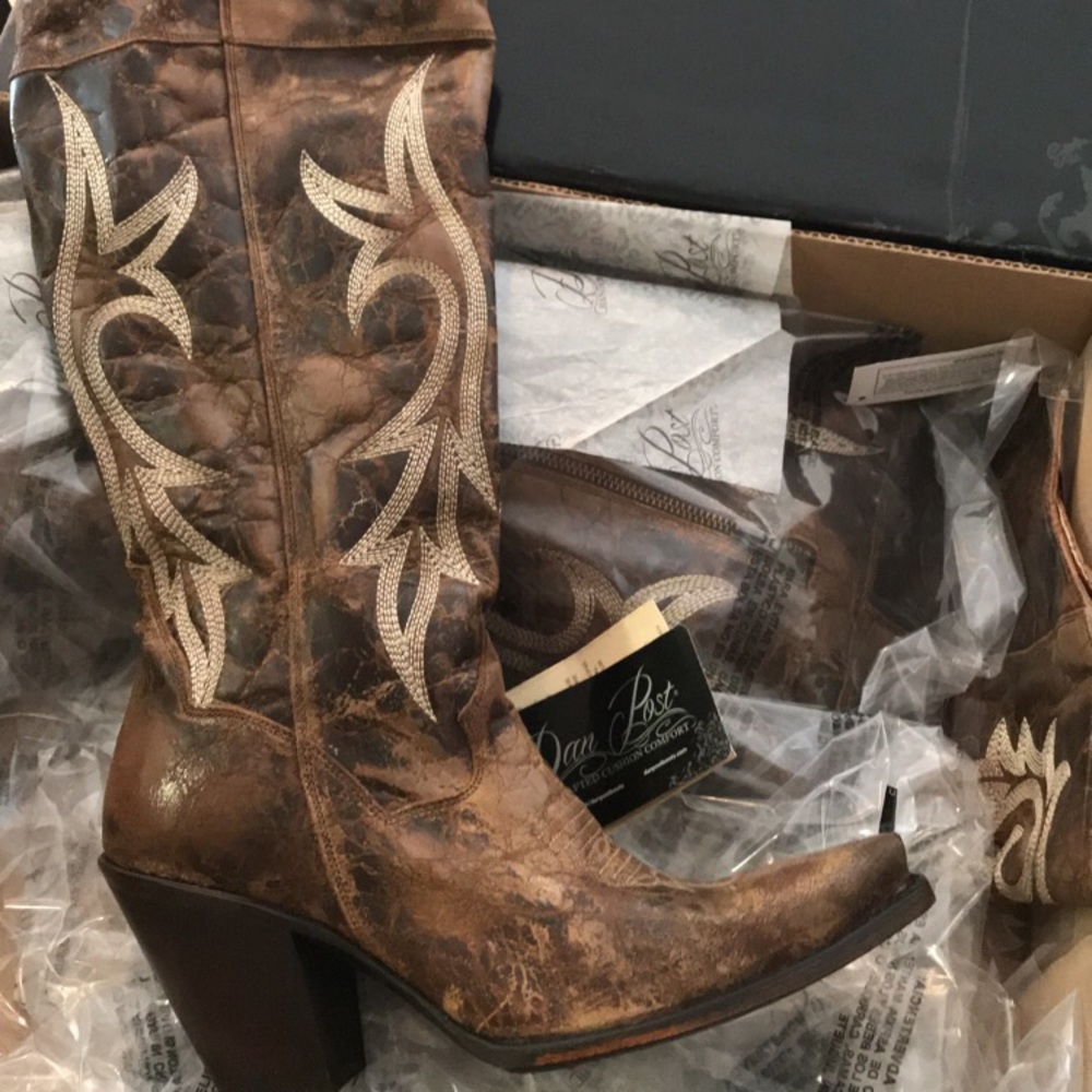 NIB DAN POST OVER KNEE BOOTS SIZE 9.5M